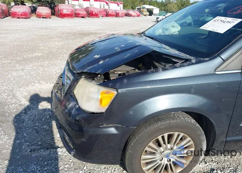 2013 Chrysler Town & Country Touring-L из США, поврежденный, VIN 2C4RC1CG7DR683193